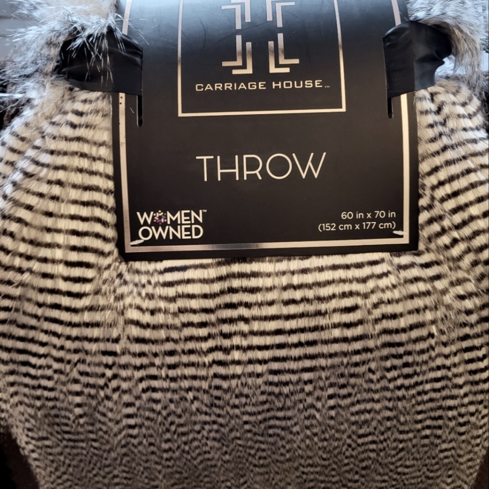 Throw Blanket Carriage House Oversized - 60 x 70 inches